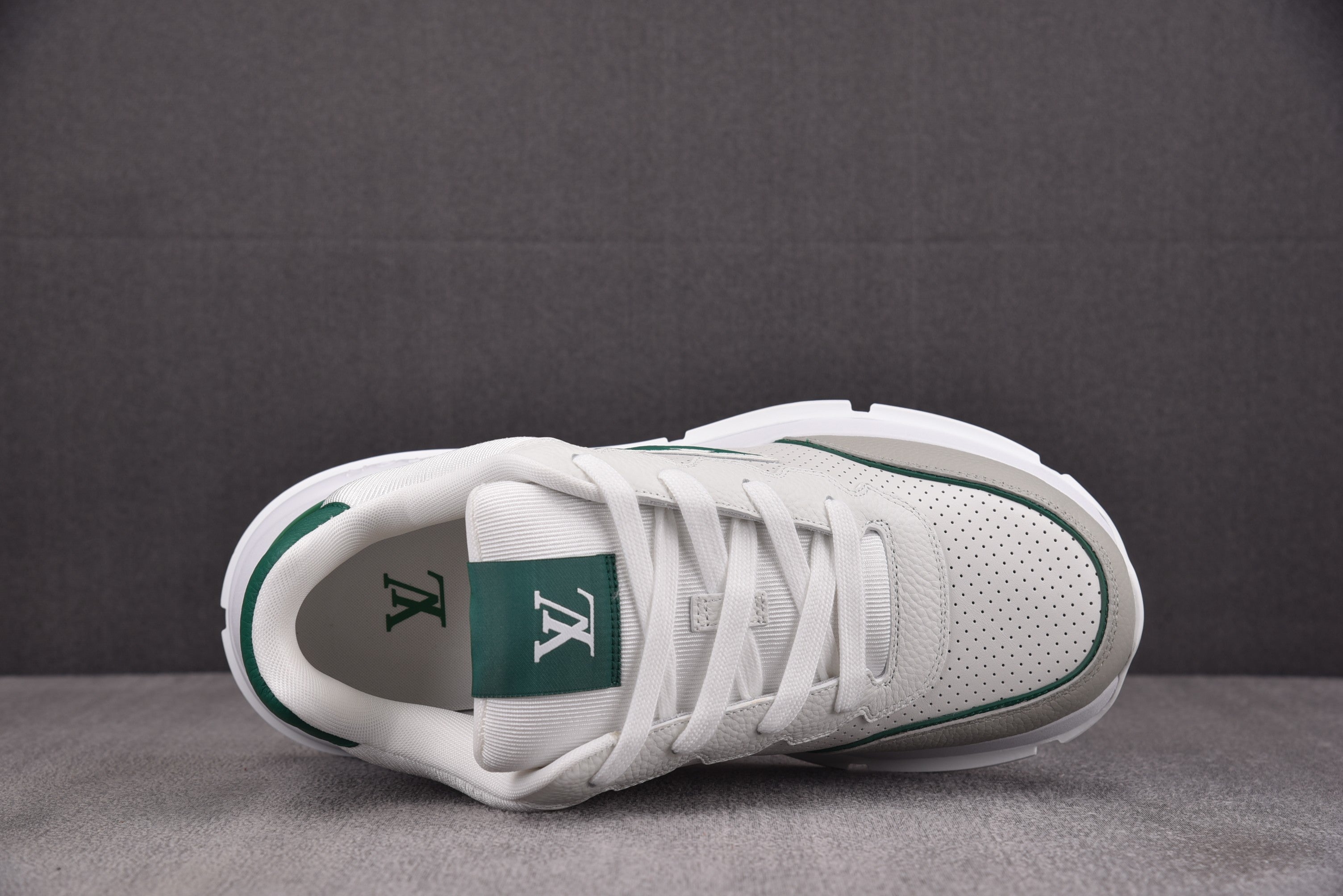 Louis Vuitton 2025 Classique Blanc Vert
