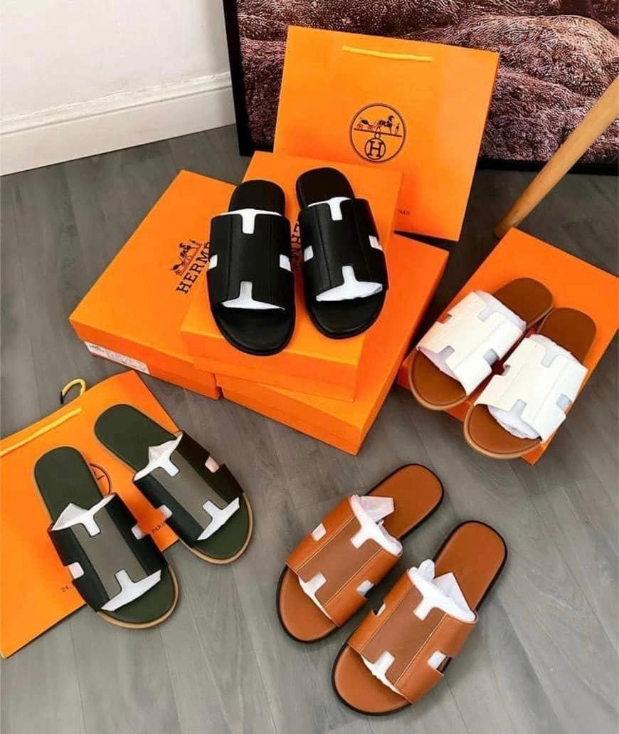 HERMÈS – Sandales Izmir Collection Luxe & Élégance Intemporelle