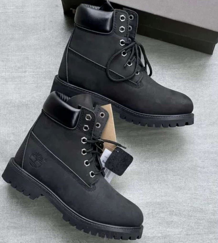 TIMBERLAND – Boots Noires Premium & Boots Bleu Premium & Style Urbain Affirmé