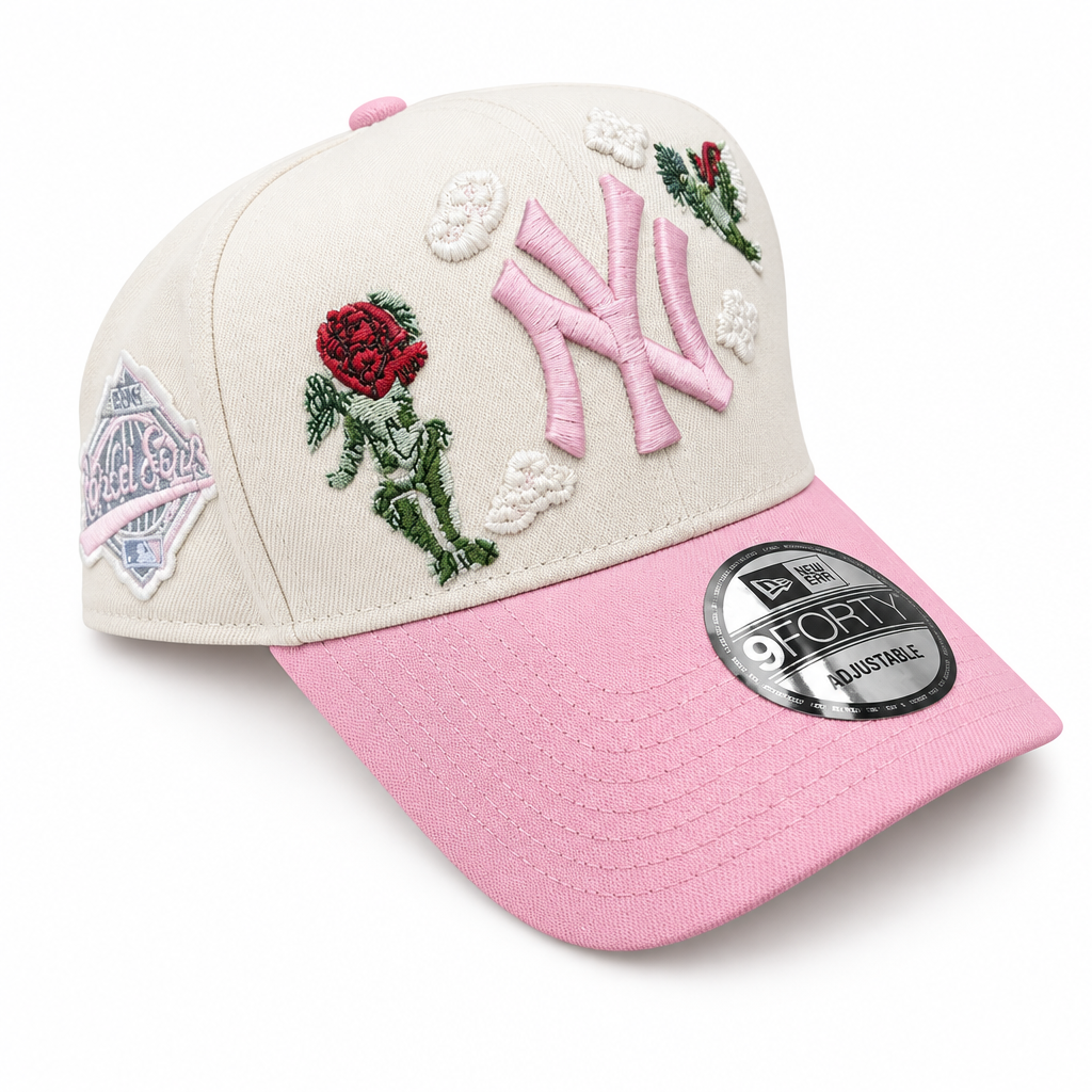 Casquette ivoire et rose NY avec rose brodée