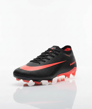 Chaussures noires - vue trois-quarts sur fond blanc