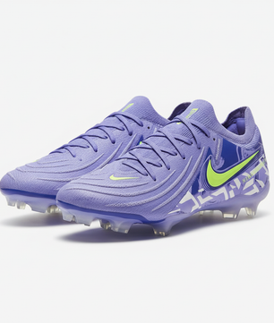 Crampons violet fond blanc
