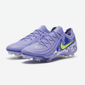 Crampons violet fond blanc