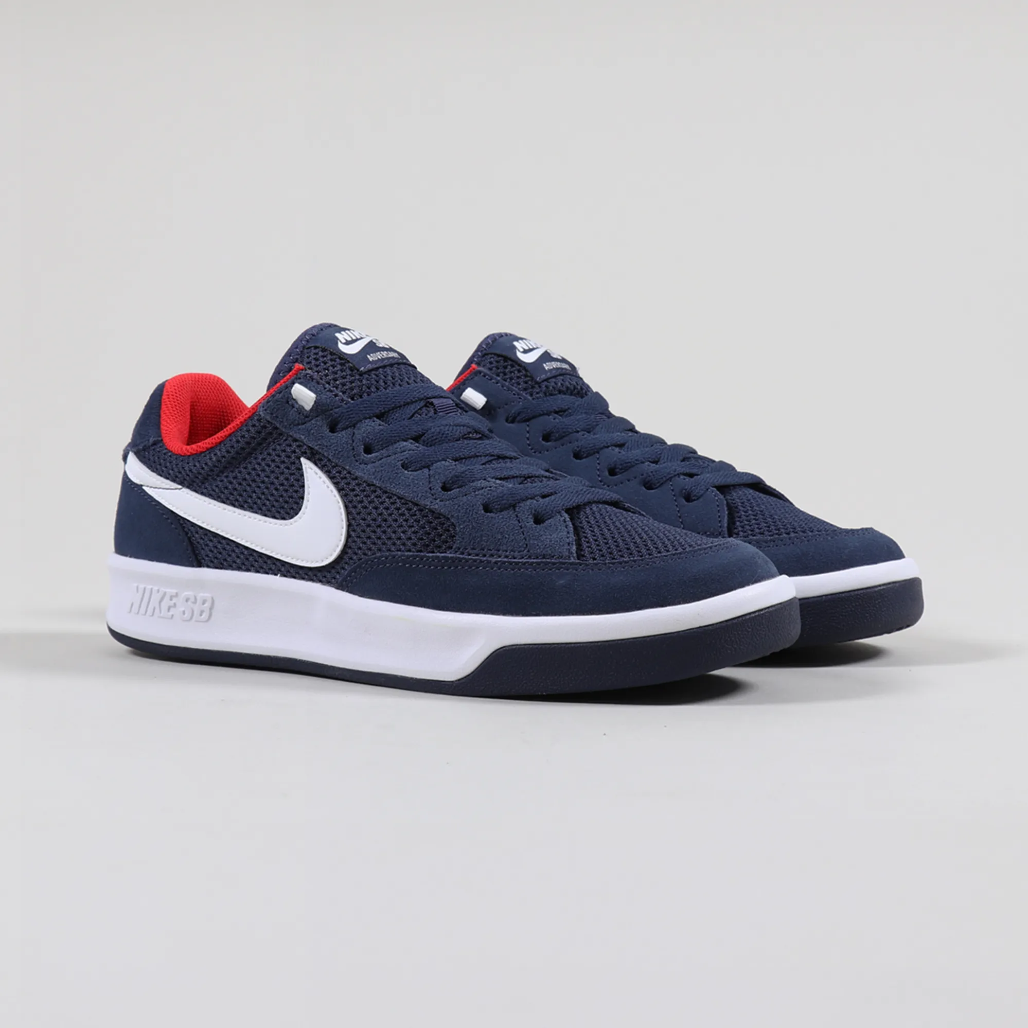 Nike SB Adversary – Bleu Marine/Blanc/Rouge