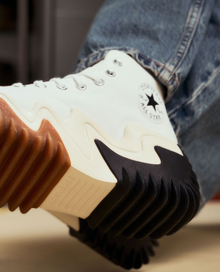 Converse run star