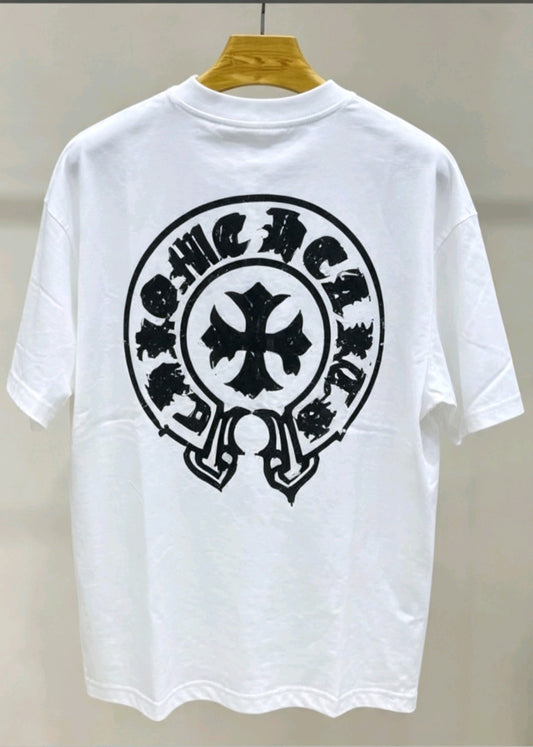 T-shirts blanc.