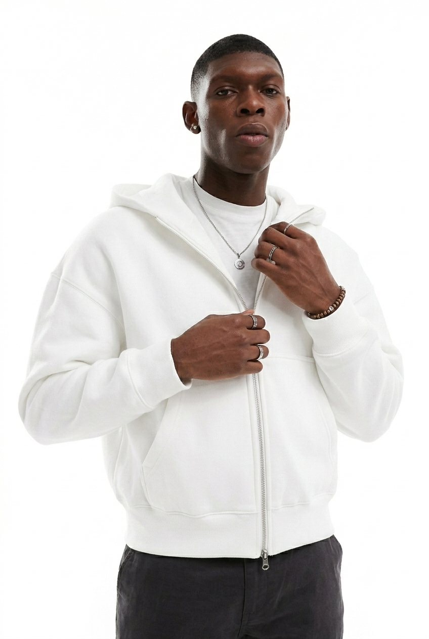 Pull blanc à capuche