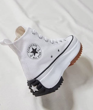 Converse run blanche