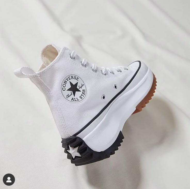Converse run blanche