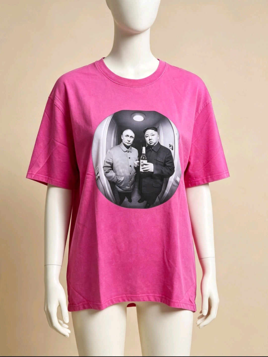 T-shirts rose.