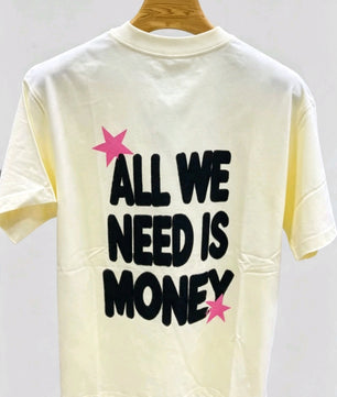 T-shirts jaune.