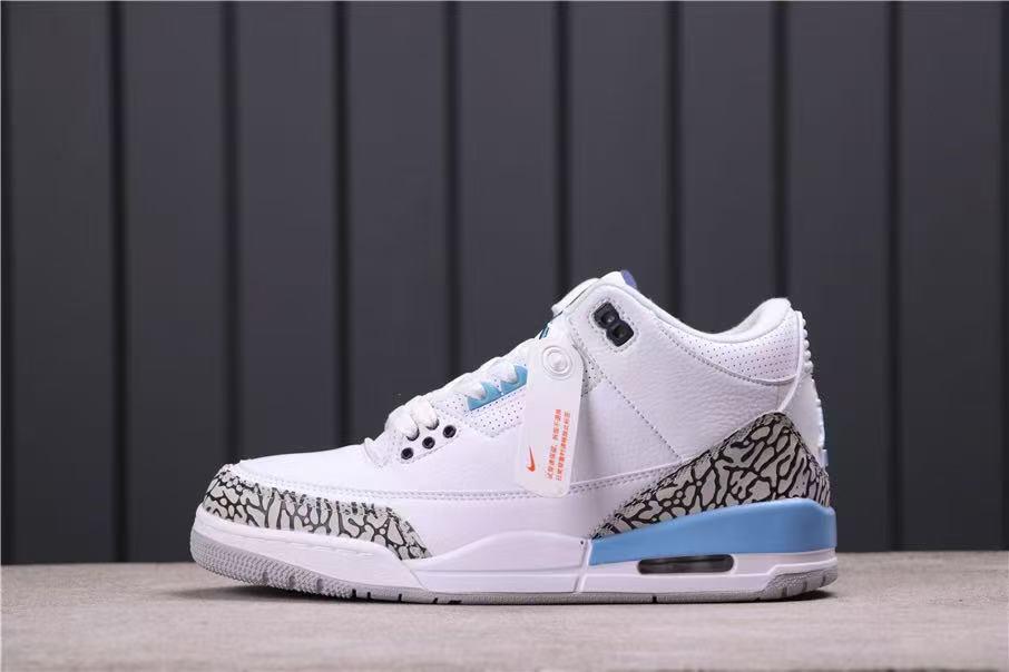 Air Jordan 3 Retro "UNC