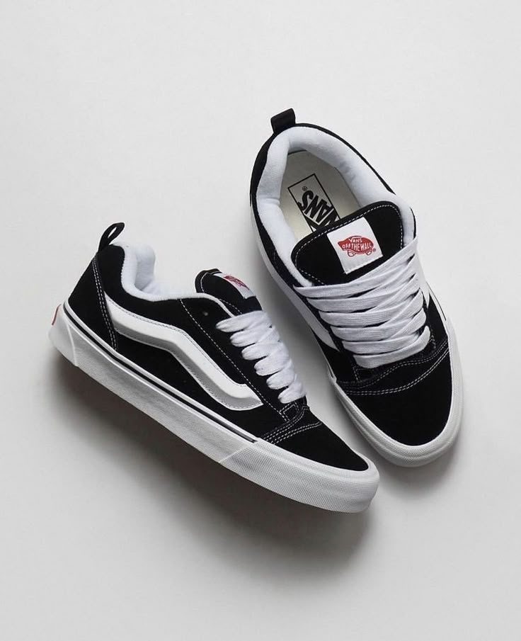 VANS – Old Skool Sneakers Iconiques & Style Streetwear