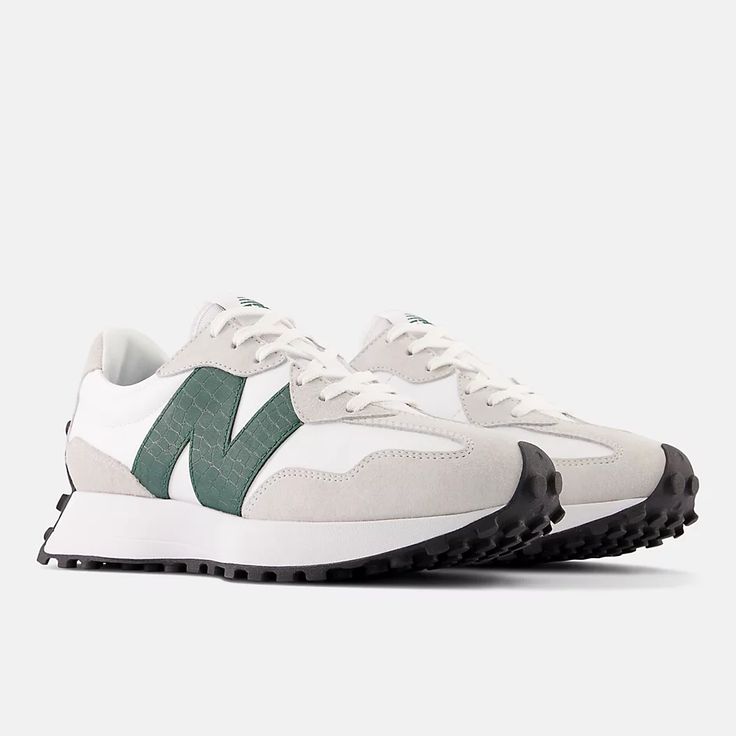New Balance 327
