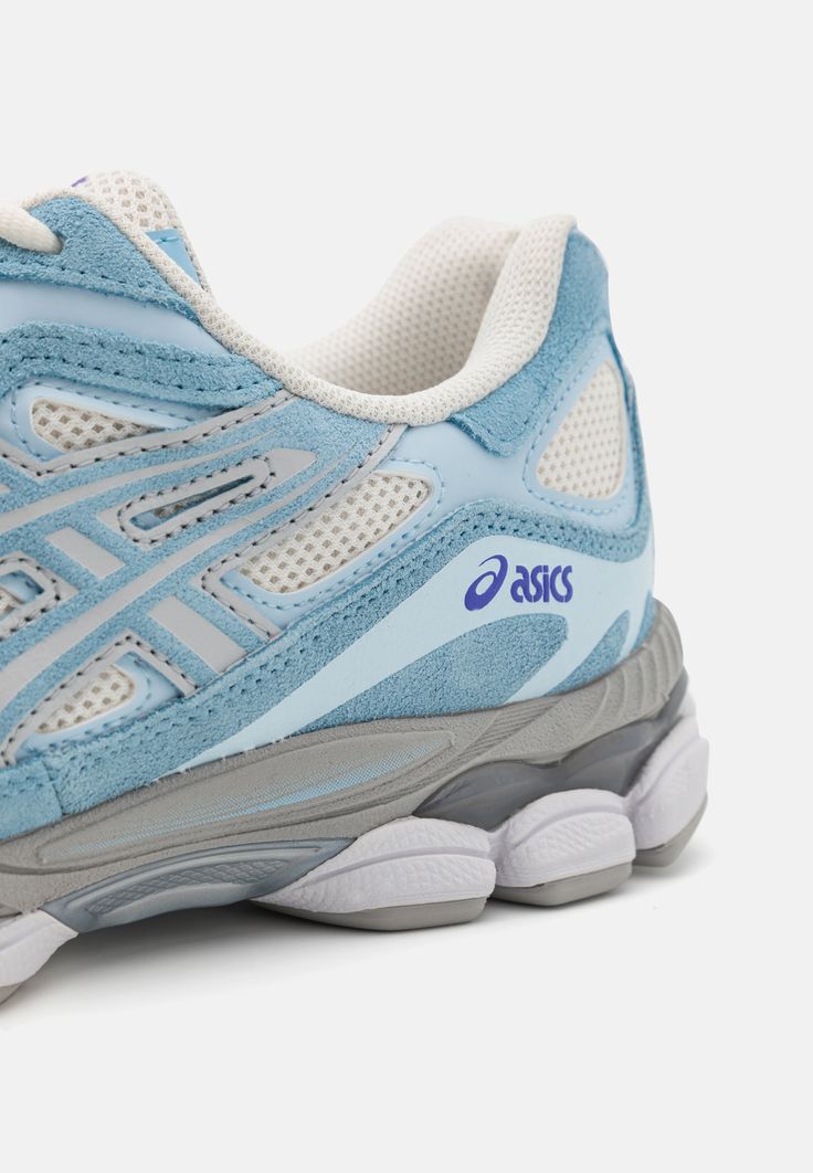 Chaussures Asics