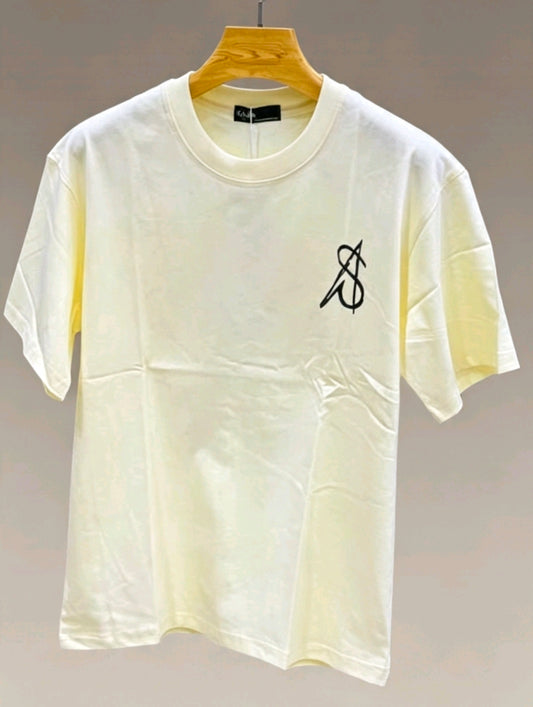T-shirts jaune.