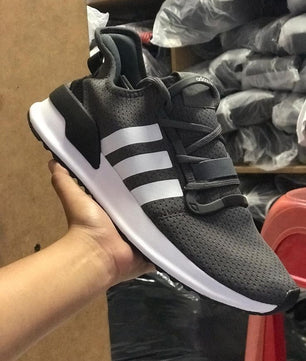 Chaussures de sport adidas