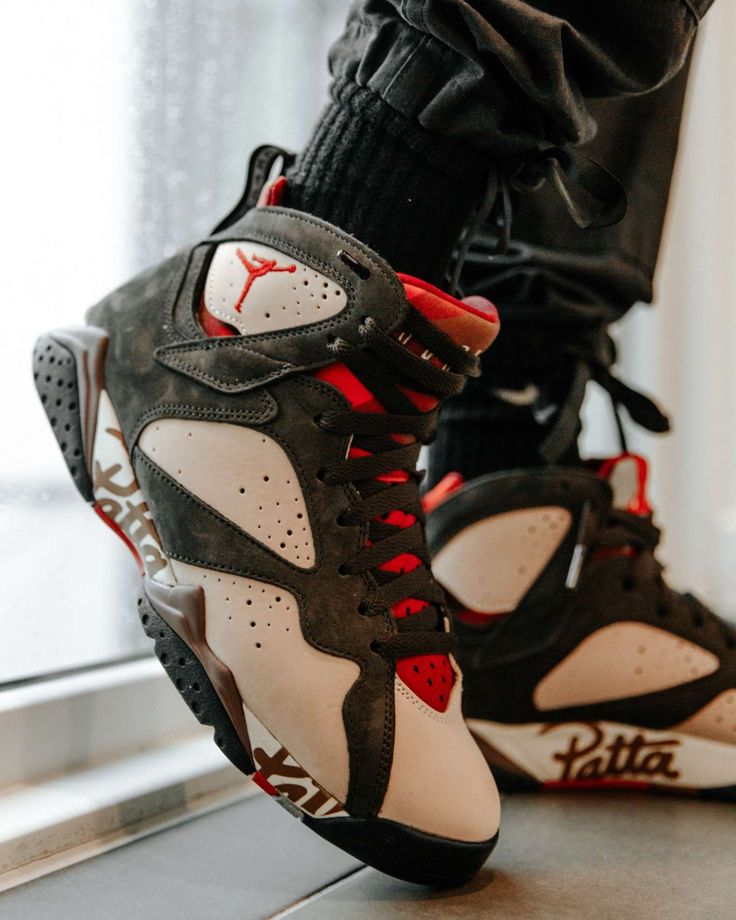 AIR JORDAN 7 – Collection Exclusive & Collaborations Iconiques