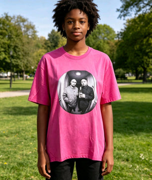 T-shirts rose.