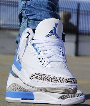 Air Jordan 3 Retro "UNC