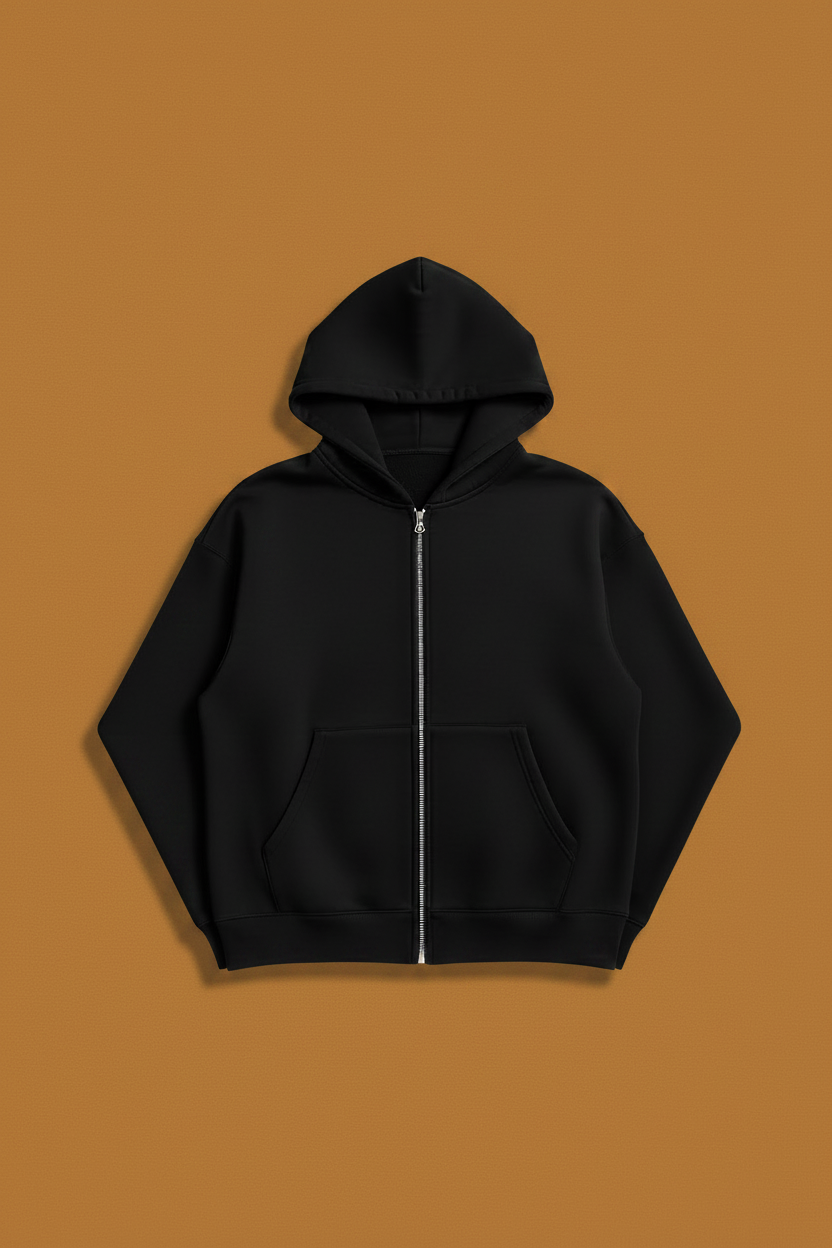 Pull noir à capuche