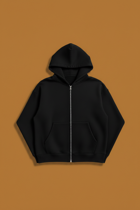 Pull noir à capuche