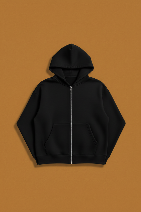 Pull noir à capuche