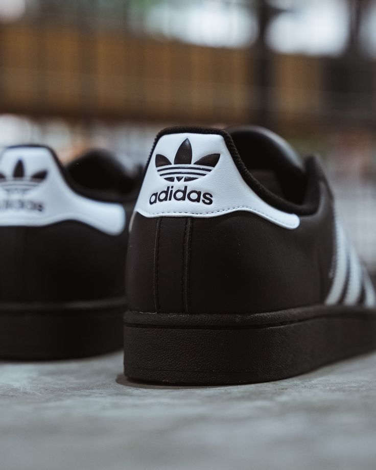 Adidas chaussures superstar II