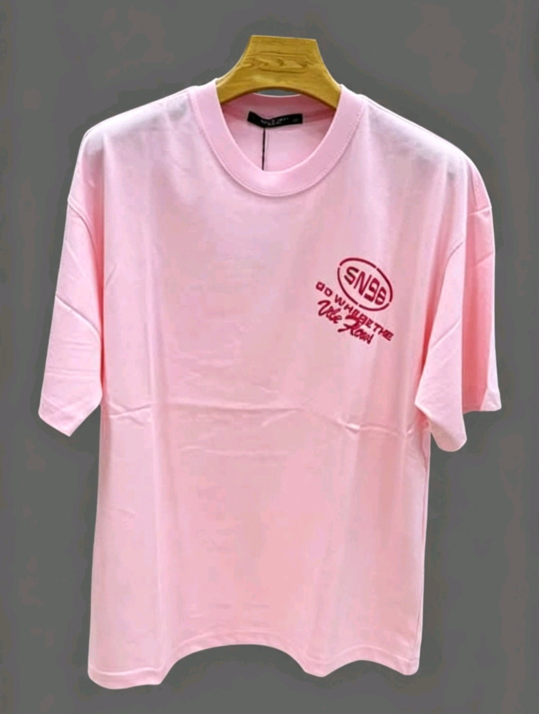T-shirts rose clair.