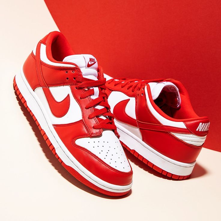 Chaussures Nike dunk rouge