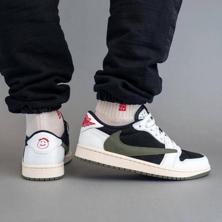 Nike Travis Scott Jordan 1