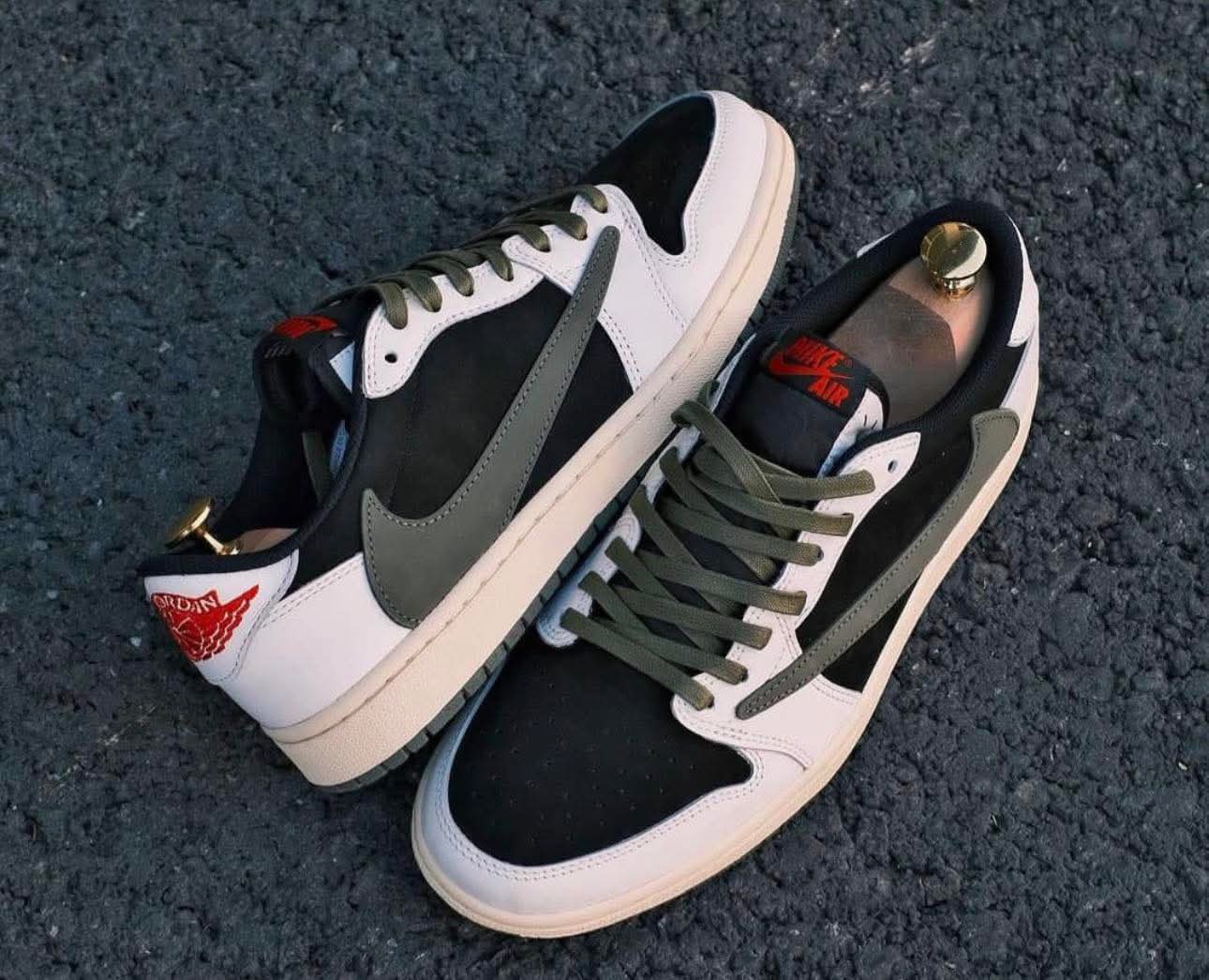 Nike Travis Scott Jordan 1