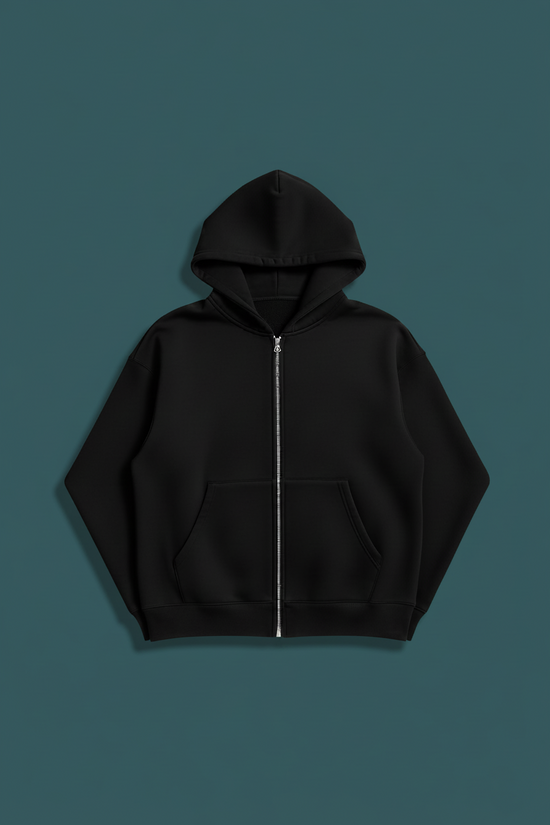 Pull noir à capuche