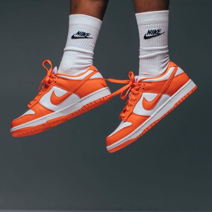 Chaussures Nike dunk orange