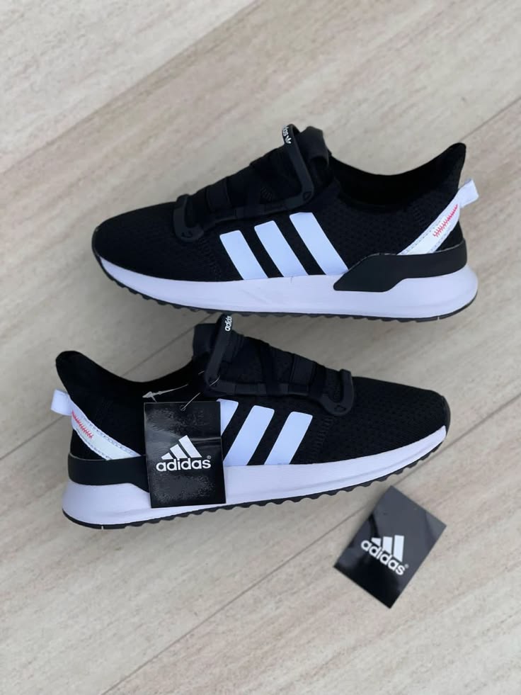 Chaussures de sport adidas