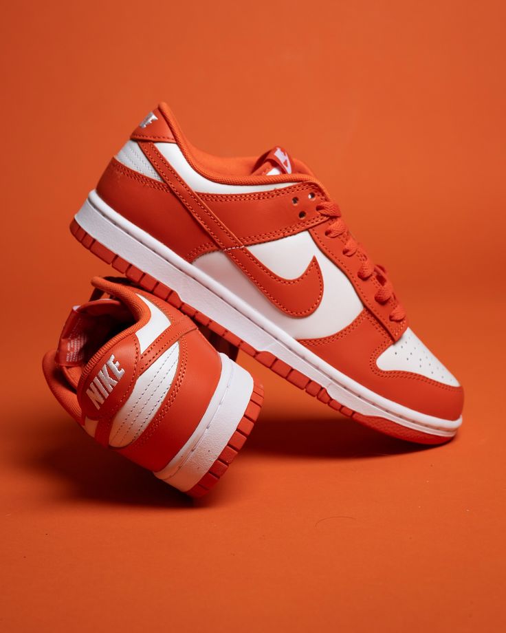 Chaussures Nike dunk orange