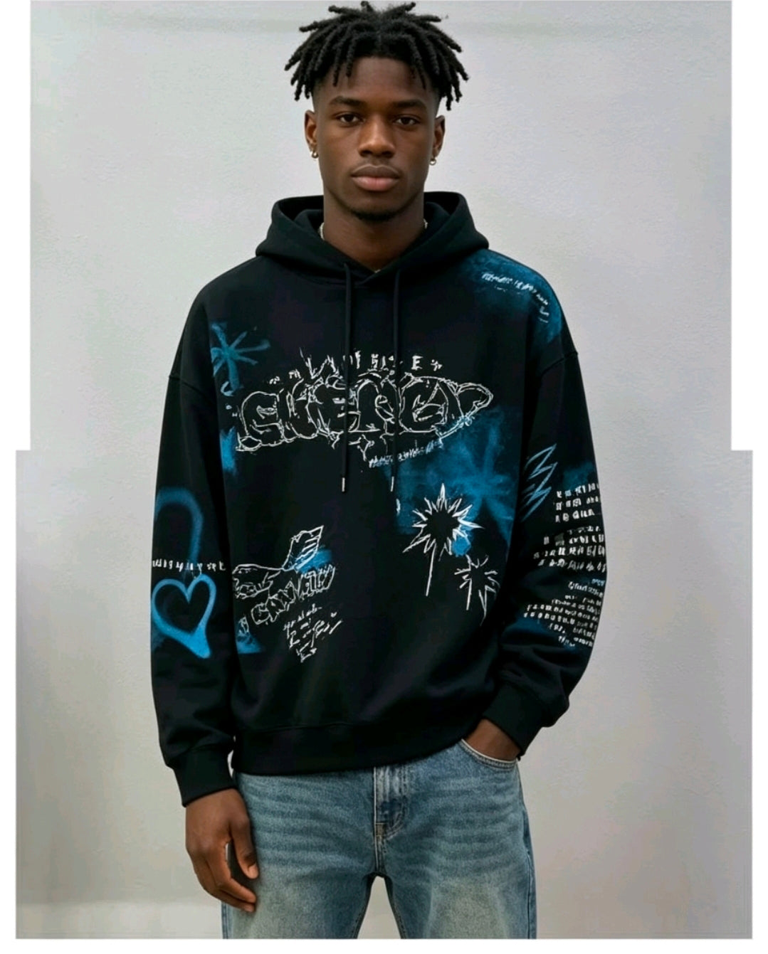 Pull noir graffiti bleu