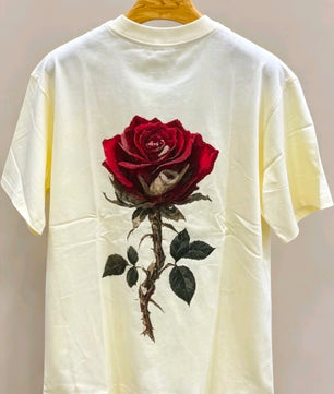 T-shirts jaune.