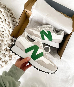 New Balance 327