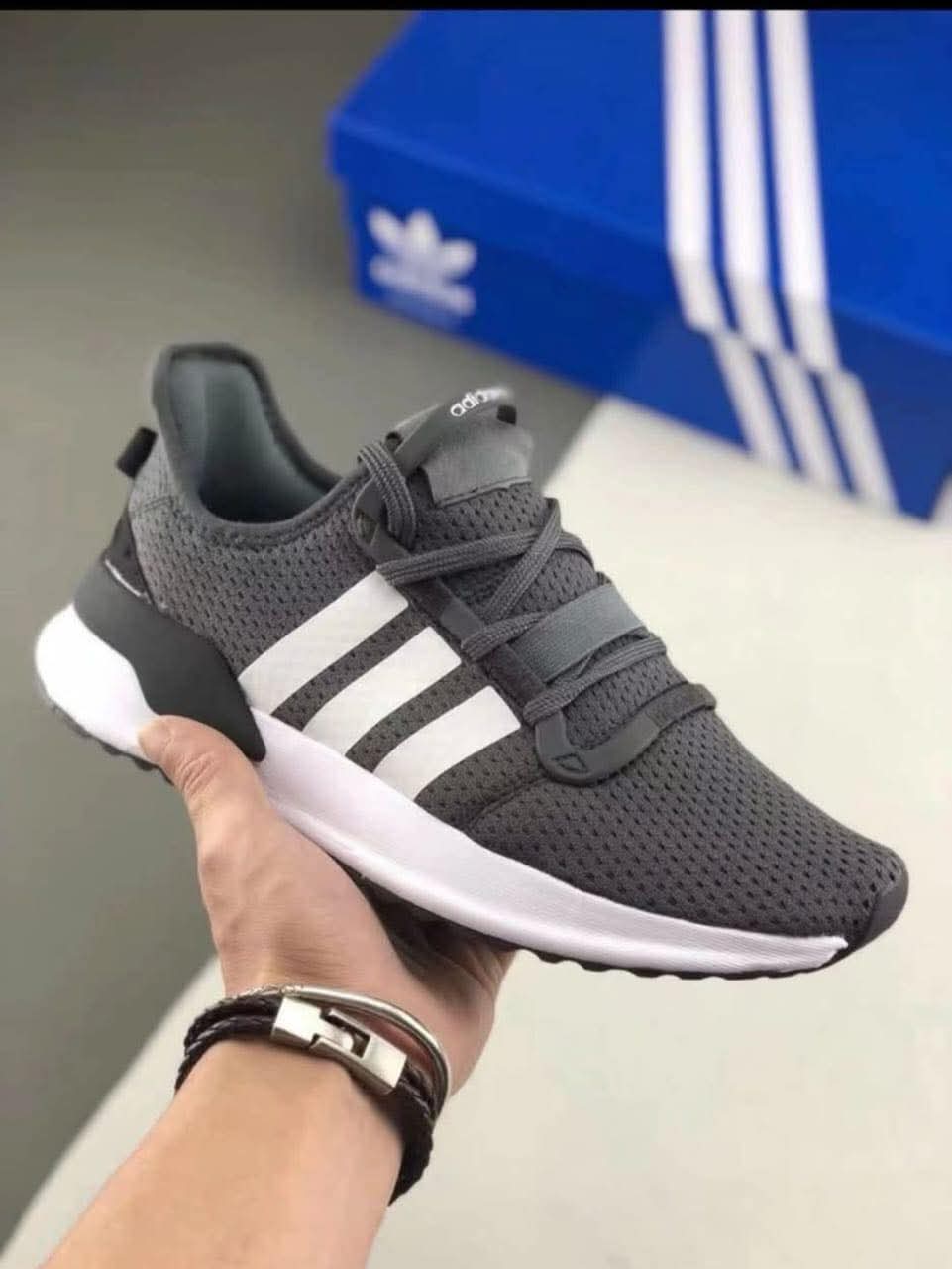 Chaussures de sport adidas