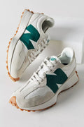 New Balance 327