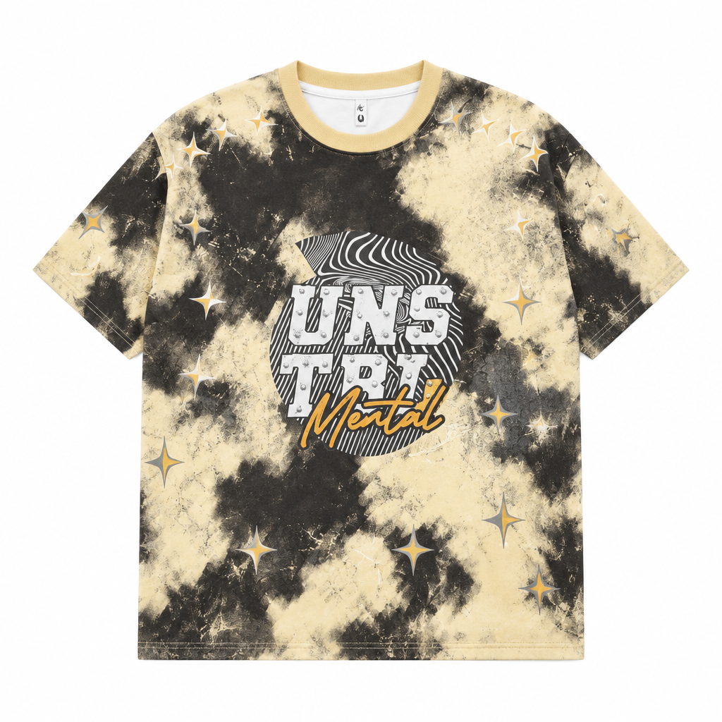 T-shirt beige sur fond blanc