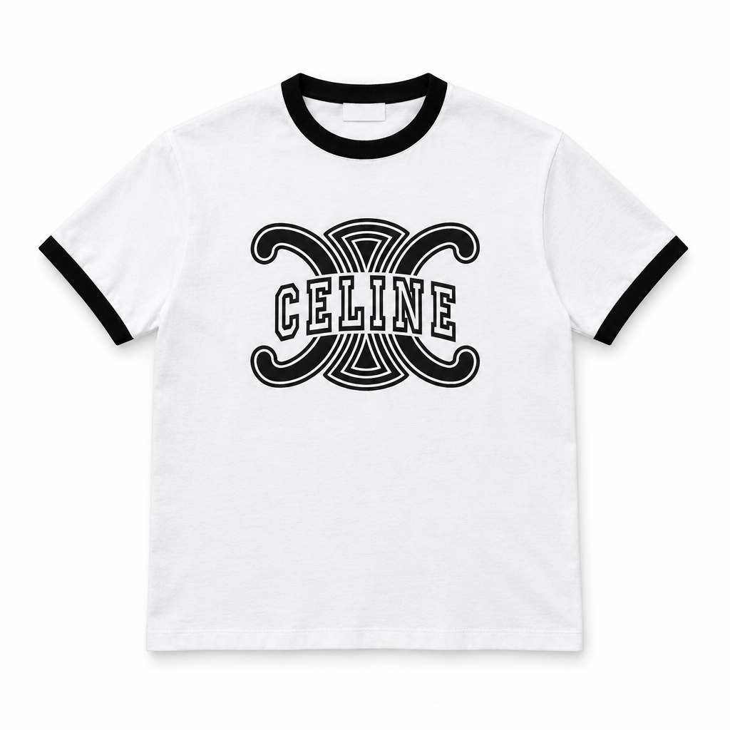 T-shirt blanc sur fond blanc