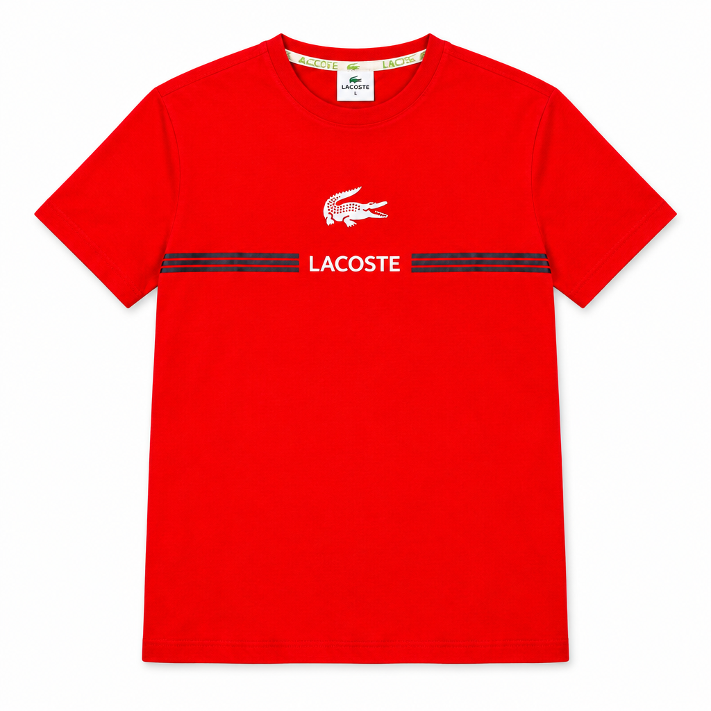 T-shirt rouge sur fond blanc