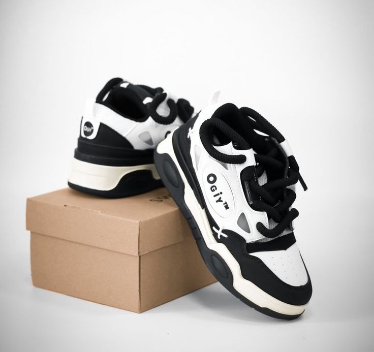 CHAUSSURE OGYI